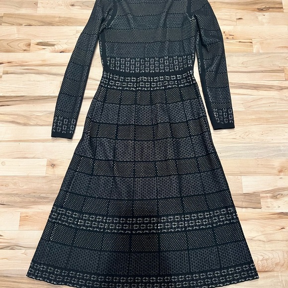 BNWT Gal meets glam “Heidi” sweater dress🖤 - Picture 2 of 5